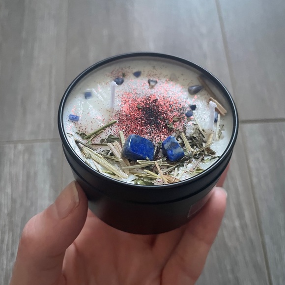 *Vampire Magic* Soy Wax Candle - Picture 4 of 6